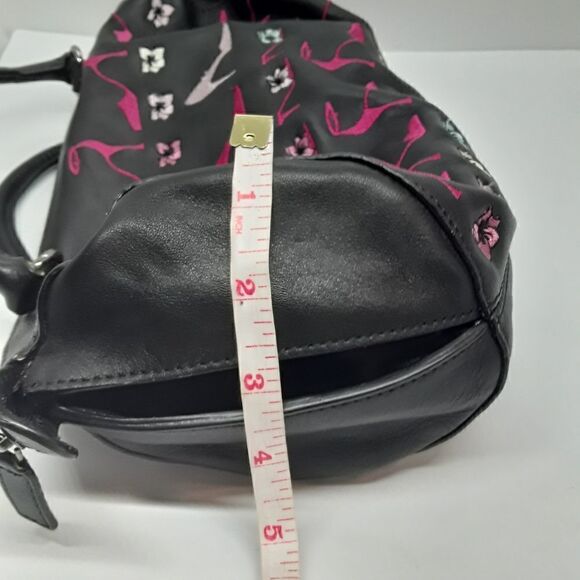 Nicole Miller Collection Women's Handbag/Purse Great Condition - Picture 10 of 10